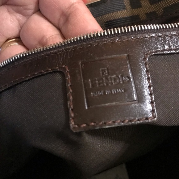 Authentic Vintage Fendi Zucca bag - Picture 10 of 15